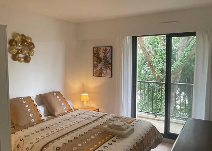 Appartement T3 - Arènes De