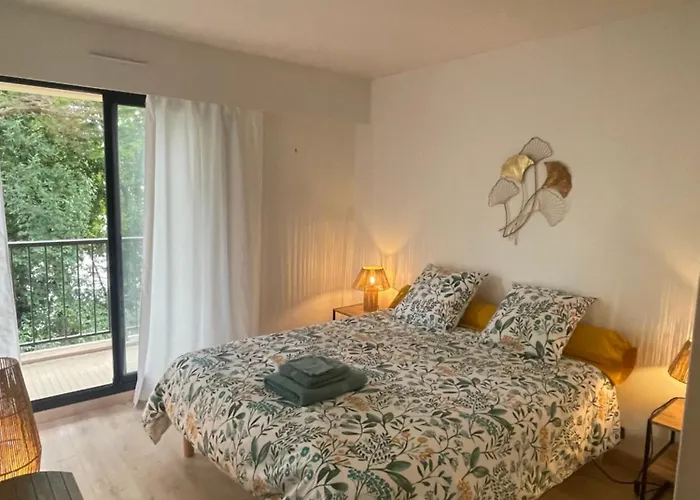 Appartement T3 - Arènes De *